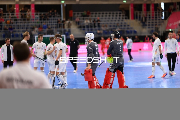 Torhüter Jasper Ditzer (77; Deutschland) und Lukas Stumpf (1; Deutschland) im Fokus