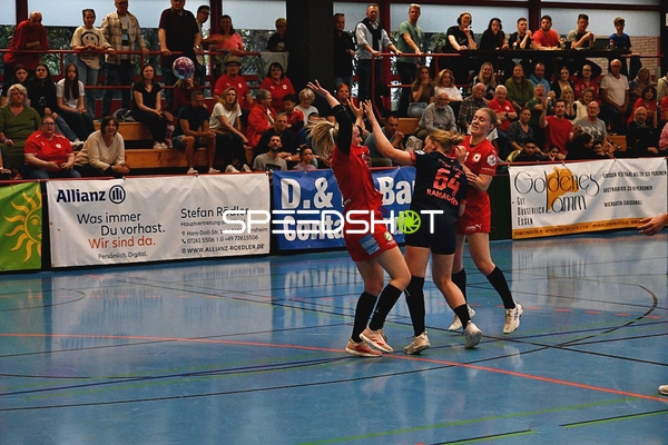 Blockversuch in der Handballpartie