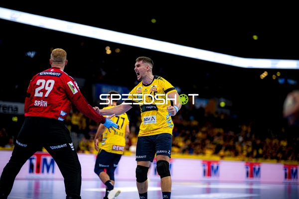 Halil Jaganjac (45; Rhein Neckar Löwen) jubelt nach Tor