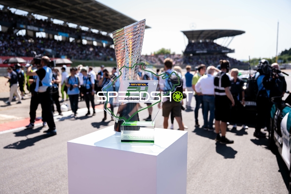 Trophäe Gesamtsieger 24h Rennen 2025