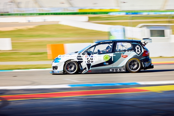 Alfred Winkler in Aktion bei 318ti Cup