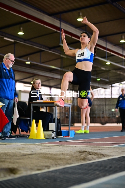 Weber Antonia (285; LG Idar-Oberstein) beim Weitsprung