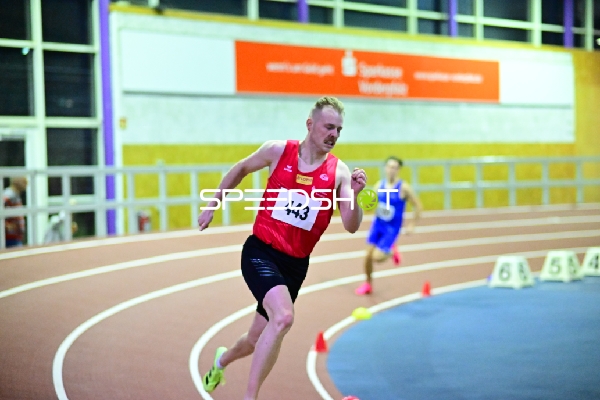 Lösch Justin (443; LG Rhein-Wied) sprintet in Aktion