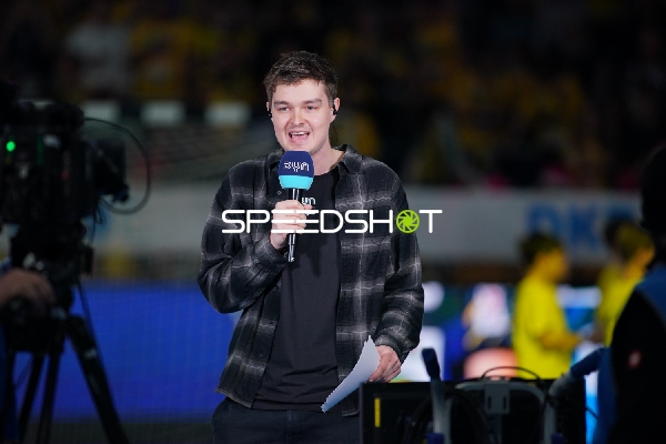 Moderator bei Handball-Event