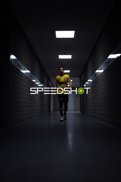 Patrick Groetzki (24; Rhein Neckar Löwen) auf dem Weg zur Halle