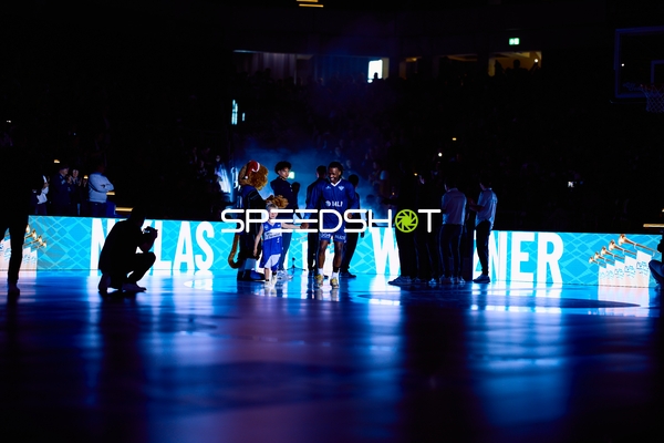 Spieler- und Mannschaftsvorstellung