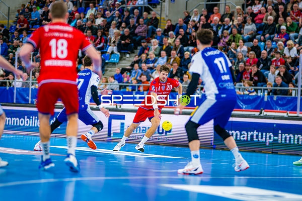 Paco Barthe (20, SG BBM Bietigheim) kontrolliert Ball