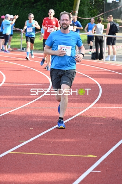 Läufer beim TVE Sommerlauf Edingen