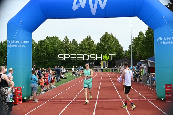 TVE Sommerlauf Edingen Zieleinlauf