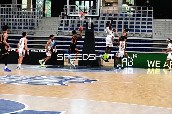 Wurfversuch von Joschka Ferner (9; Rasta Vechta)