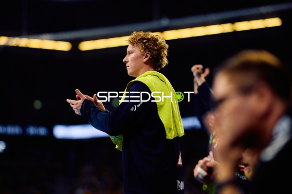 Spieler klatscht Beifall