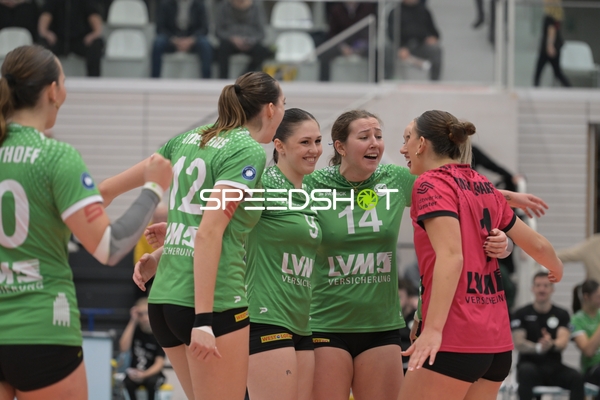 Brianna Ford (14; USC Münster) jubelt