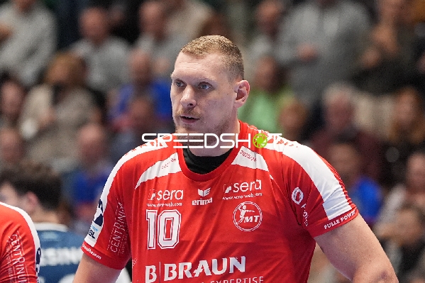 Dainis Krištopāns (10; MT Melsungen) in Aktion