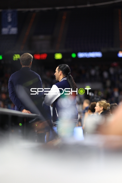 Gespräch an der Seitenlinie