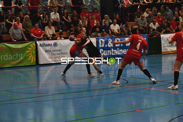 Kurpfalz Bären Spielerin verteidigt gegen Mainz 05