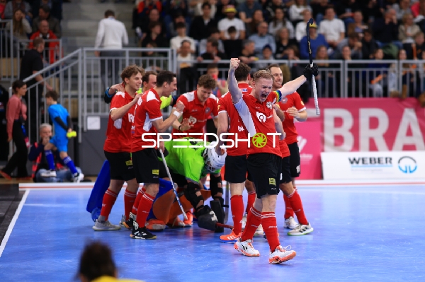 Florian STEYRER (15; Österreich) jubelt im SNP Dome