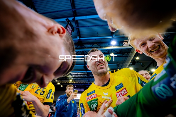 Feier Rhein Neckar Löwen Olle Forsell-Schefvert (25;Rhein Neckar Löwen), Jannik Kohlbacher (80;Rhein Neckar Löwen), Juri Knorr (10;Rhein Neckar Löwen), Andre Bechtold (99;Rhein Neckar Löwen)