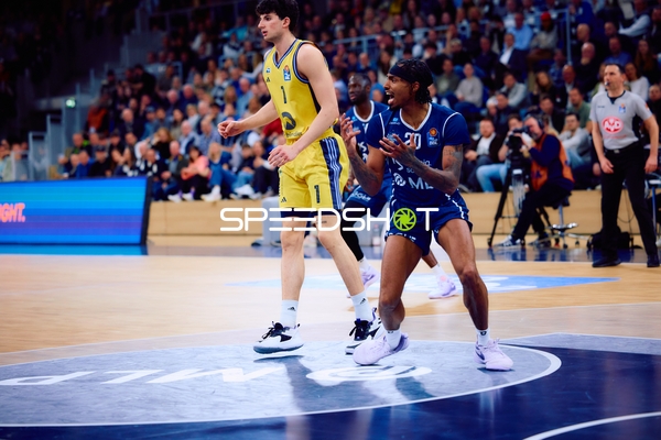 Jubel der MLP Academics gegen Alba Berlin im 2. Viertel