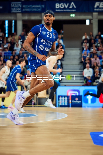 Michael Weathers (20, MLP Academics Heidelberg) läuft