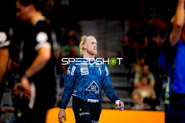 Torwart Mikael Appelgren (1; Rhein Neckar Löwen) am Spielfeld