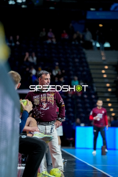 Trainer an der Seitenlinie