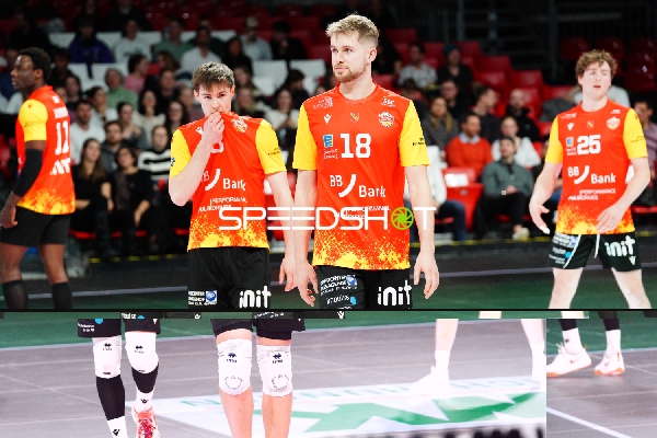 Spielszene mit Maximilian König (18; BADEN VOLLEYS SSC Karlsruhe), Corey Mayotte (25; BADEN VOLLEYS SSC Karlsruhe) und Denir Hadzic (3; BADEN VOLLEYS SSC Karlsruhe)