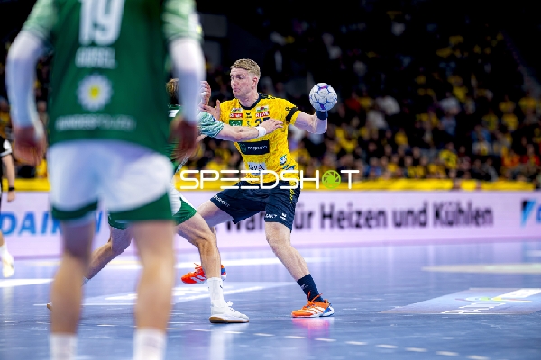 Wurf von Haukur Thrastarson (25; Rhein Neckar Löwen)