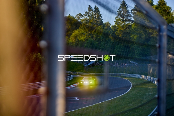 Rennfahrzeug auf der Nordschleife