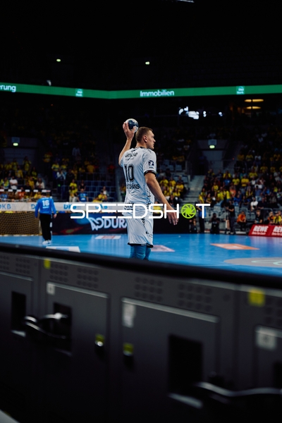 Spieler bereitet sich auf einen Wurf vor