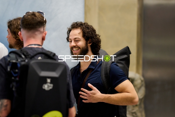 Ringside-Zone Face-Off Gespräch