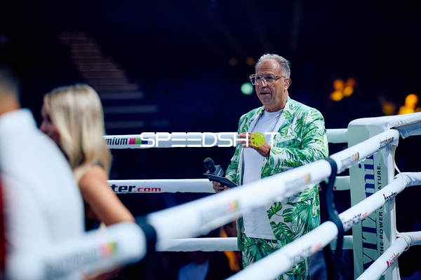Moderator Kai Ebel (133; VIP) in Ringside Zone