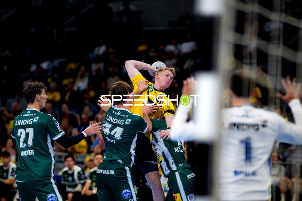 Haukur Thrastarson (25; Rhein Neckar Löwen) wirft aufs Tor