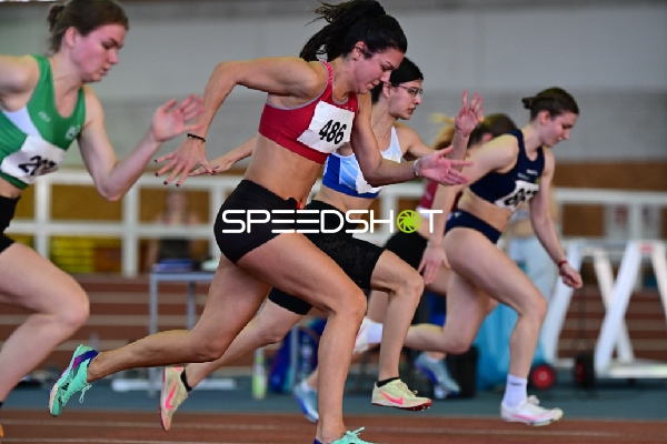 Sprintstart mit Greif Julia (486; TuS Fortuna 1884 Saarburg) und Weber Antonia (285; LG Idar-Oberstein)