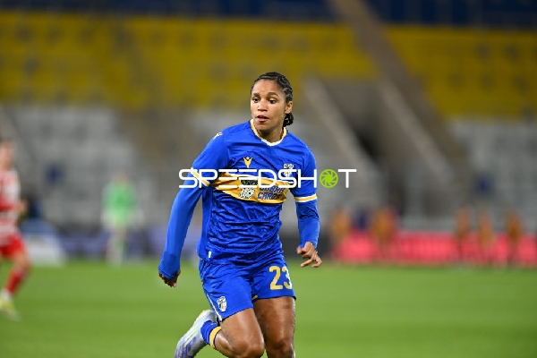 Josephine Bonsu (23; CZJ) in Aktion