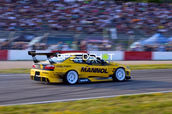 Auto 3, Falken Motorsports fährt