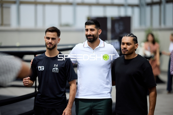 Ringside-Zone Face-Off