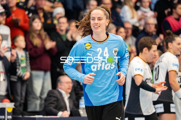 Sarah Wachter (24; Deutschland) läuft