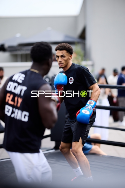 Ringside-Zone Face-Off