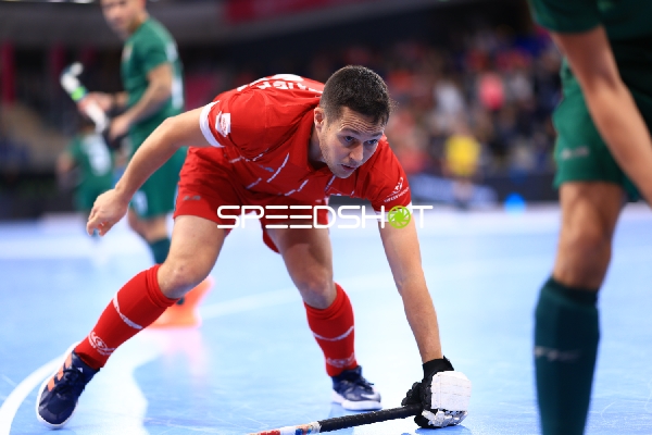 Lorenz GASSNER (18; Schweiz) mit Ballkontrolle