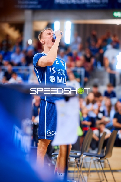 Trinkpause Niklas Würzner (2;MLP Academics Heidelberg)