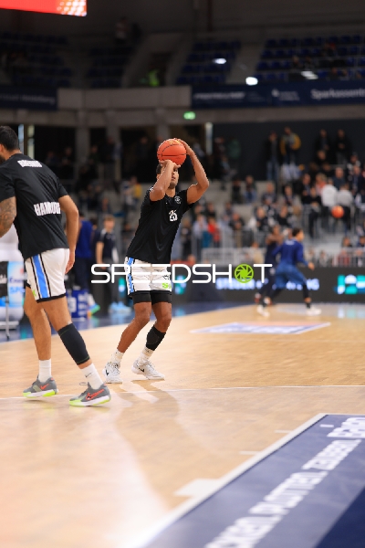 Basketball-Szene auf dem Spielfeld