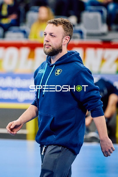Trainer am Spielfeldrand