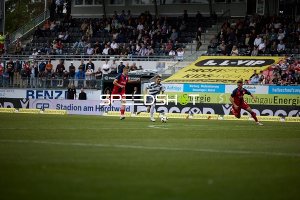 Konter Luca Zander (19;SV Sandhausen), Taylan Duman (5;SV Sandhausen) vs. Nico Neidhart (7;FC Hansa Rostock)