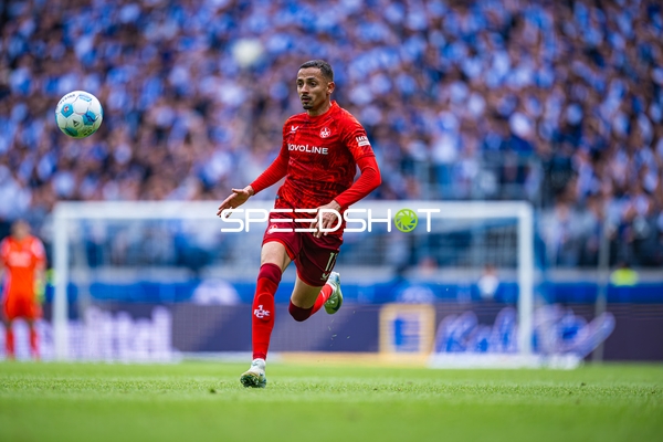 Ballkontrolle Kenny Prince Redondo (11, 1. FC Kaiserslautern)