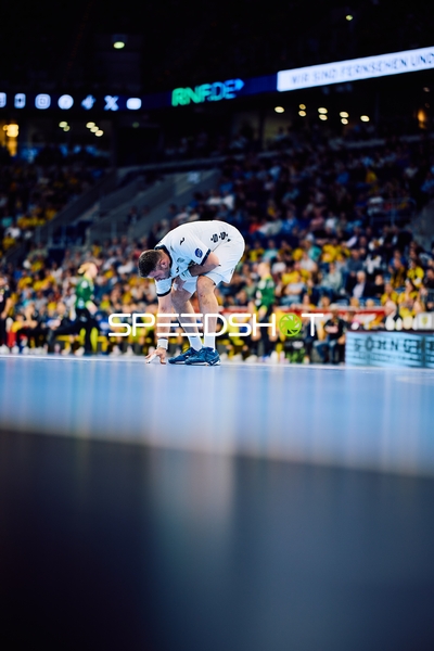 Spieler von TBV Lemgo bereitet sich in der SAP Arena vor