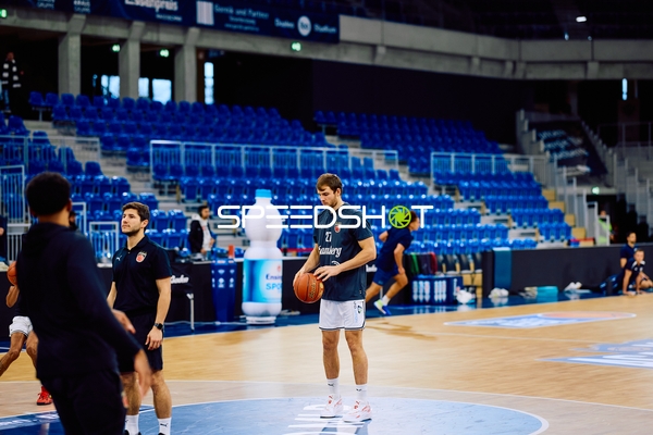 Spielervorbereitung und Aufwärmen vor dem Spiel