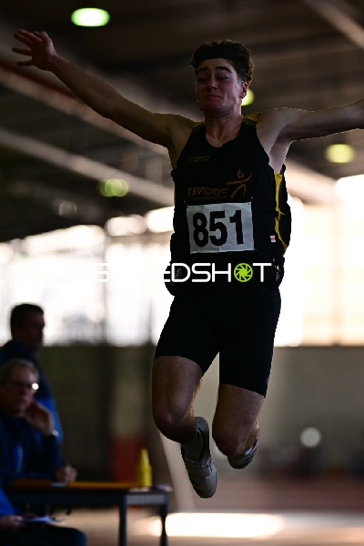 Burkart Liam (851; TSV Speyer) in Aktion