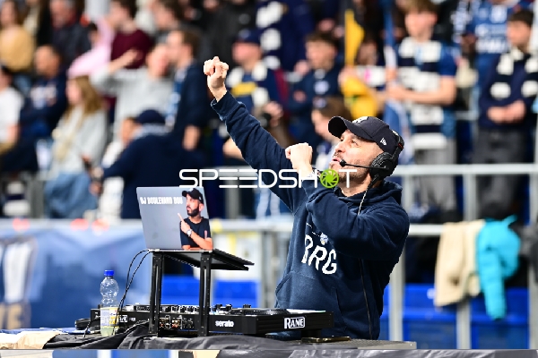 DJ Boulevard Bou bei Basketball-Event in SAP-Arena