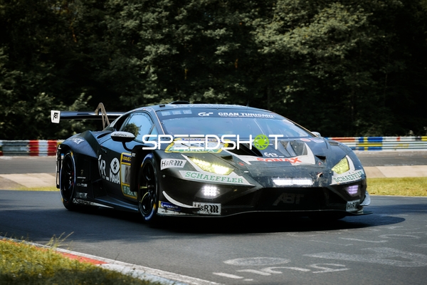 Rennfahrzeug auf der Rennstrecke