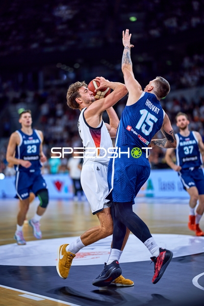 Duell Tim Schneider (10; Deutschland) vs Gregor Hrovat (15; Slowenien)